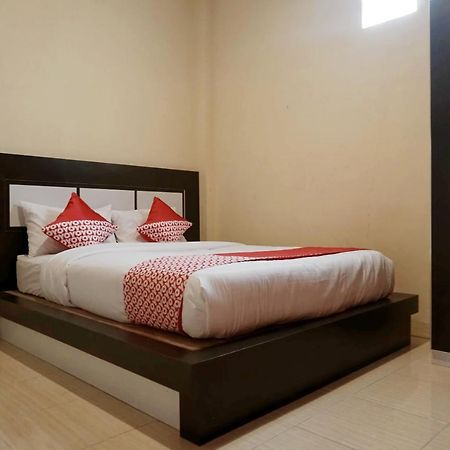 Oyo 1394 Rumaisa Homestay Syariah Pekanbaru Zewnętrze zdjęcie
