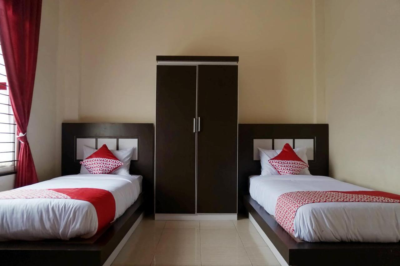 Oyo 1394 Rumaisa Homestay Syariah Pekanbaru Zewnętrze zdjęcie