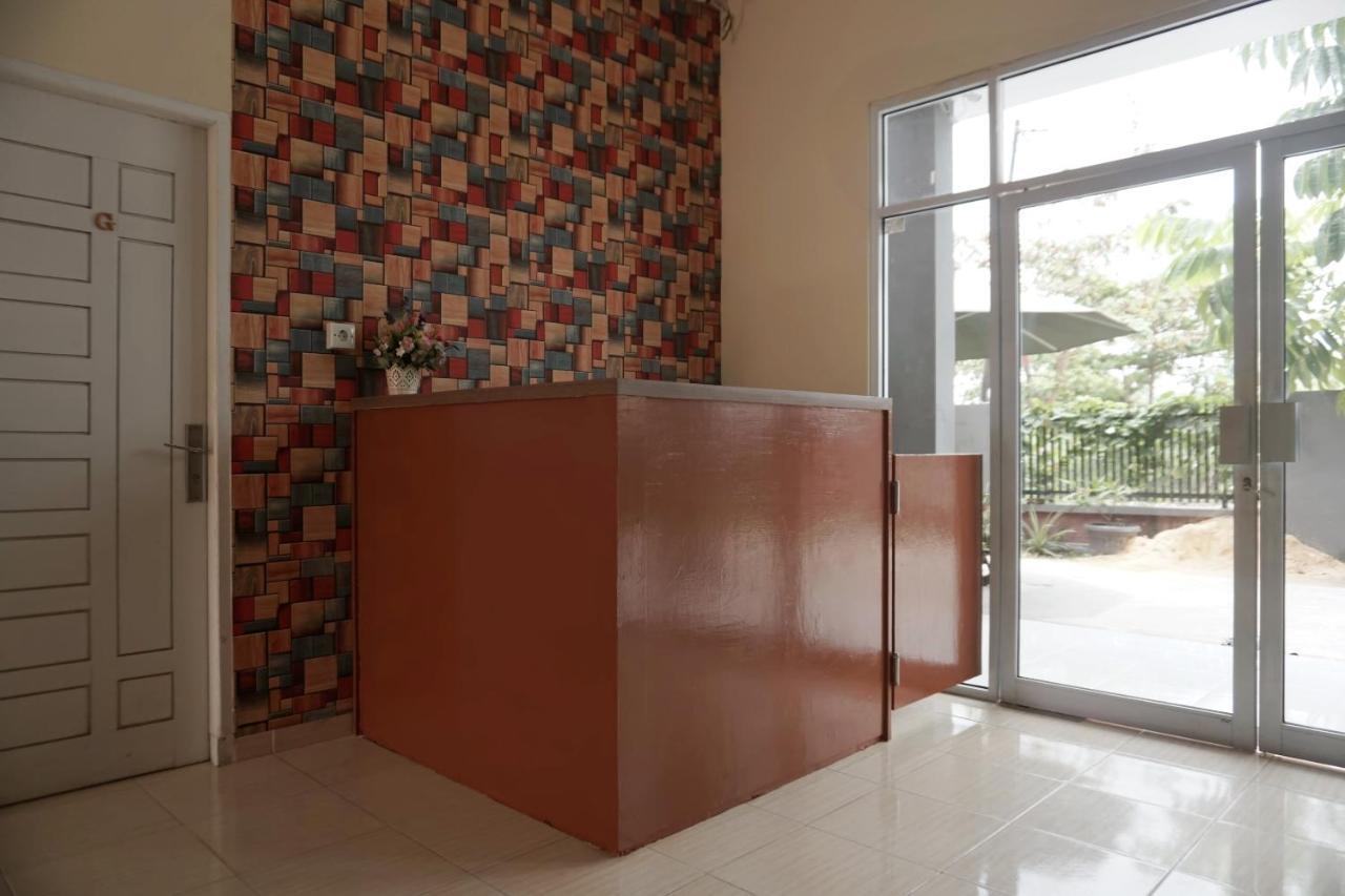 Oyo 1394 Rumaisa Homestay Syariah Pekanbaru Zewnętrze zdjęcie