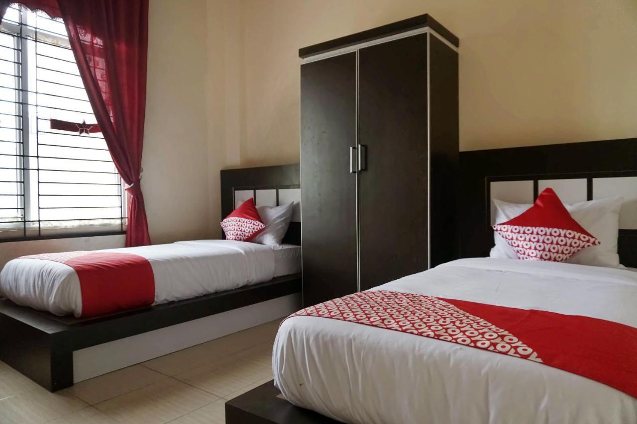 Oyo 1394 Rumaisa Homestay Syariah Pekanbaru Zewnętrze zdjęcie
