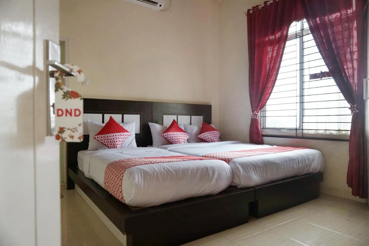 Oyo 1394 Rumaisa Homestay Syariah Pekanbaru Zewnętrze zdjęcie