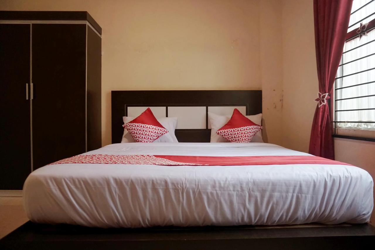 Oyo 1394 Rumaisa Homestay Syariah Pekanbaru Zewnętrze zdjęcie