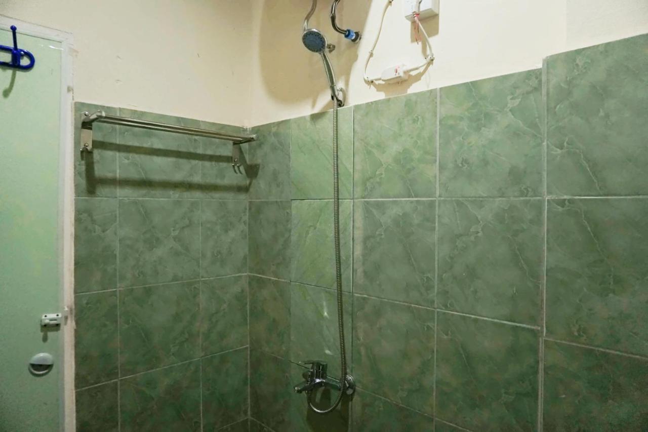 Oyo 1394 Rumaisa Homestay Syariah Pekanbaru Zewnętrze zdjęcie